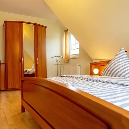 55 1 Lindenweg 5 A * Karlshagen
